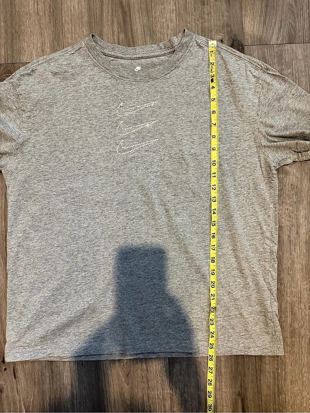 Nike The Nike Tee Rhinestone Triple Swoosh T-Shirt Rhinestone Triple Swoosh Gray - Picture 8 of 8